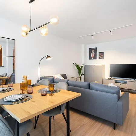 Citadelle I Splaiul Unirii *