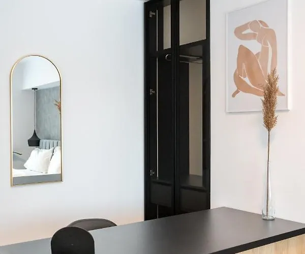 Citadelle I Splaiul Unirii Бухарест