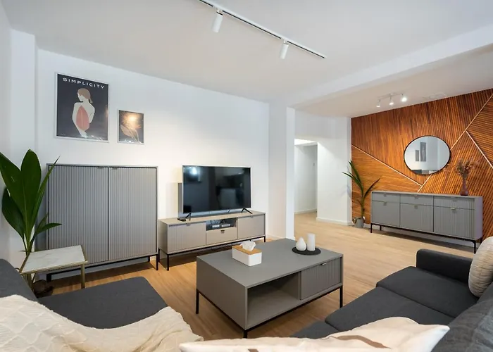 Citadelle I Splaiul Unirii Bükreş